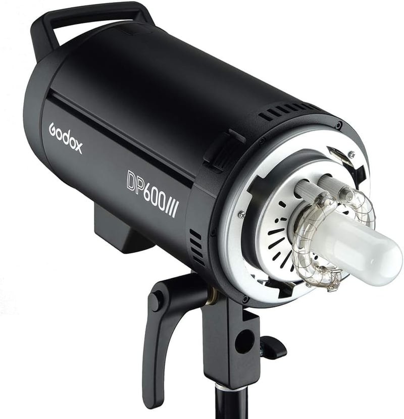 Godox DP600III Professzionális Stúdió Vaku 600Ws Bowens Rögzítéssel, 1mp Újratöltési Idő, GN80, 5600K, 150W Állítható Lámpa Esküvői Portré F