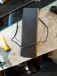 Sursă de alimentare neîntreruptibilă (UPS) APC Back-UPS BX950MI-GR 950 VA Schuko — defectă, pentru piese: componentă internă deteriorată (stare: vezi imaginea 2) 2