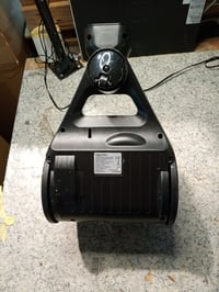 Aspirator fără sac tip cilindru AmazonBasics 700 W — defect, pentru piese: nu pornește, buton de pornire defect (stare: vezi poza a 2-a) 3