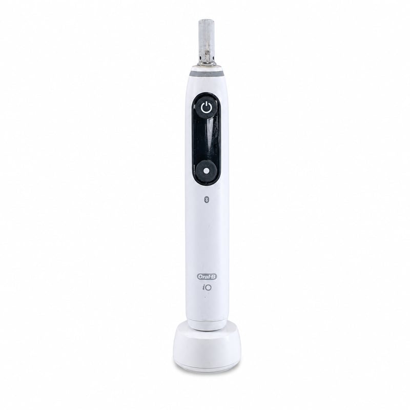 Oral-B iO Series 6 električna četkica za zube - bijela, s naprednom tehnologijom čišćenja — bez glave četkice, rabljeno (stanje: vidi 2. sliku)