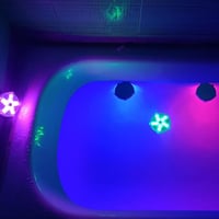 DeeprBlu Lebegő Víz Alatti LED Világítás - Színváltó Csillag Alakú Medence Lámpa, IP68 Vízálló, 10 LED, Mágneses, Jakuzzi, Fürdő és Akvárium 3