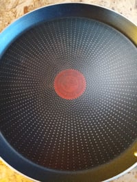 Tefal Crêpe palacsintasütő serpenyő, alumínium, fekete, 25 cm, indukció nélkül, tapadásmentes bevonat, hőjelző 2