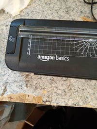 Laminovačka Amazon Basics 3 v 1, formát A4, so rezačkou, dierovačom a zaobľovačom rohov, čierna, bez laminovacích fólií (stav: pozri 2. obrázok) 3