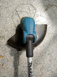 Makita DUR193Z Akkus Fűszegélynyíró 18V – Akku és Töltő Nélkül, Damilorsó Nélkül — damilorsó és akku nélkül (állapot: lásd a 2. képet) 3