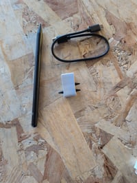Creion digital ESR Geo pentru iPad cu funcție Find My, negru — — defect, pentru piese: Se poate asocia cu dispozitivul (stare: vezi a 2-a imagine) 2