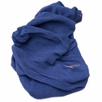 Husă elastică pentru fotoliu Estoralis Berto cu urechi, albastru, 70-110 cm, țesătură extensibilă — husă ruptă (Produs utilizat) 1