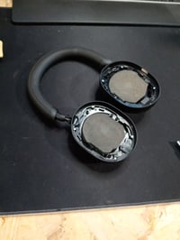 Bezdrôtové slúchadlá s potlačením hluku Sony WH-1000XM5 Bluetooth — nefunkčné, na náhradné diely: zlomená ľavá strana (stav: pozri 2. obrázok) 2