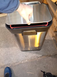 Coș de gunoi Joseph Joseph Titan din oțel inoxidabil — defect, funcționează parțial: mecanismul de compactare prin presare este defect (stare: vezi poza nr. 2) 4