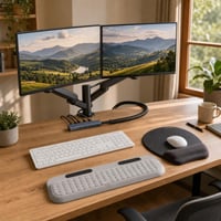 Kancelársky set: 1x USB hub + 1x set klávesnica a myš + 1x podložka + 2x opierka + 1x držiak monitora 1