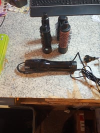 Teplovzdušná kulma BaByliss Smooth Finish 1200 AS122E 4 v 1, 1200 W, iónová keramická technológia, so 4 nadstavcami, čierna/ružová – používaná 2