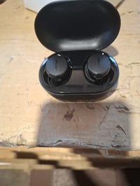 Bezdrôtové Bluetooth slúchadlá Bose QuietComfort s aktívnym potlačením hluku, na šport, 8,5-hodinová výdrž batérie, čierne – používaný stav 2