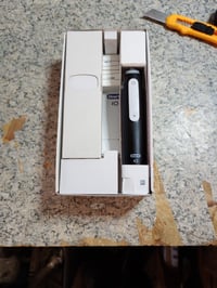 Periuță de dinți electrică Oral-B iO Series 3, negru, tehnologie rotativă-oscilantă, protecția gingiilor – fără capăt de periuță (stare: vezi a 2-a imagine) 2