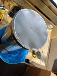Amazon Basics 20 literes rozsdamentes acél pedálos szemetes, lágy záródású — horpadt tető, használtagext (állapot: lásd a 2. képet) 2