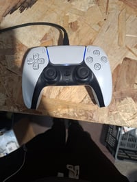 Sony DualSense bežični kontroler bijeli PS5 - Neispravan — neispravan, djelomično radi: desni stick ima drift (stanje: vidi drugu sliku) 2
