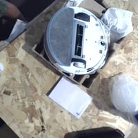 Robotický vysávač a mop iRobot Roomba Combo Essential Y0112, 4 — Viditeľné známky opotrebovania a škrabance z používania (stav: pozri 2. obrázok) 3
