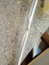 Nastaviteľná sprchovacia stolička VOUNOT s modrým vankúšom, výška 38-52 cm, nosnosť 136 kg, protišmyková — použitá (stav: pozri 2. obrázok) 3