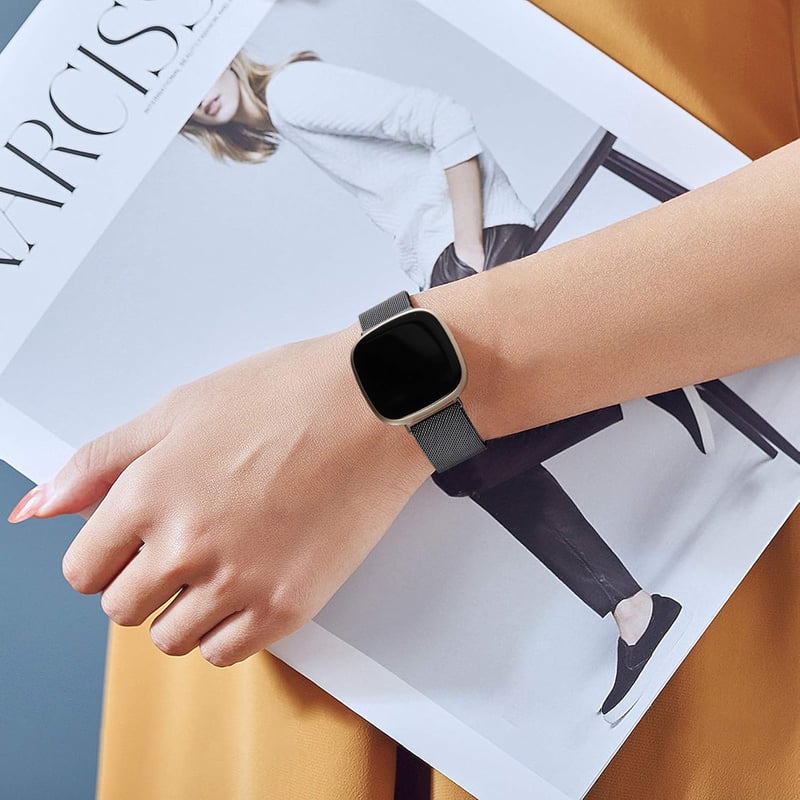 Faliogo Rozsdamentes Acél Szíj Fitbit Versa 3/4/Sense/Sense 2 Órához - Mágneses Záródás, Állítható Méret, Többféle Színben, Férfiaknak és Nő