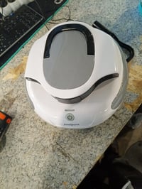 POOLPURE Vezeték Nélküli Medencetisztító Robot Fehér, Önparkoló, LED — hibás, alkatrésznek: nem kapcsol be (állapot: lásd a 2. képet) 2