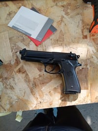Beretta M9 World Defender Airsoft pištolj s oprugom, 0,5 džula, crni, s 100 komada 6 mm BB kuglica, za sportsku igru soft air 3