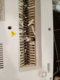 Distrugător de documente Leitz IQ Home, nivel de securitate P4, 7-6 coli 70-80 g/m², 15 litri — resturi de hârtie în mecanismul de tăiere (stare: vezi a 2-a imagine) 3
