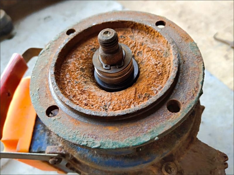 Othmro 108-15 Mechanikus Tengelytömítés 15mm Belső Átmérővel - Ötvözet és Műanyag Szivattyú Alkatrész Medencékhez, Jakuzzihoz és Vízpumpákho