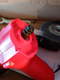 Curățător de rosturi cu acumulator Einhell GE-CC 18 Li Solo Power X-Change 18V — defect, funcționează parțial: ax deplasat (stare: vezi a 2-a fotografie) 2