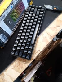 THE G-LAB Keyz Hydrogen WL Vezeték Nélküli Gaming Billentyűzet — hibás, alkatrésznek: bekapcsol, de nem gépel (állapot: lásd a 2. képet) 2