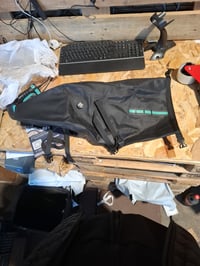Geantă de șa pentru bicicletă BIKEPACK, bikepacking, 15 litri, impermeabilă, neagră - utilizată, ruptă într-un singur loc (stare: vezi imaginea 2) 2