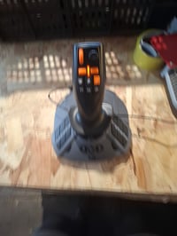 Multifunkčný farmársky joystick Thrustmaster SimTask FarmStick pre PC – používaný, neúplný stav 3