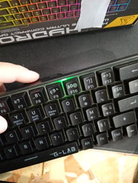 THE G-LAB Keyz Hydrogen WL Vezeték Nélküli Gaming Billentyűzet — hibás, alkatrésznek: bekapcsol, de nem gépel (állapot: lásd a 2. képet) 3