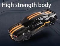 FelizWina RC driftovacie auto na diaľkové ovládanie, mierka 1:14, pohon 4WD, 25 km/h, s LED osvetlením a 2 batériami, pretekárske auto pre deti, chlapcov aj dievčatá 8