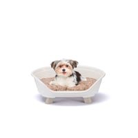 Zvýšený pelech pre psov a mačky Ferplast Throne s bavlneným vankúšom, umývateľný, priedušný, protišmykový, biely, 61,5 x 45 x 26 cm 1