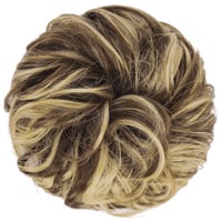 FESHFEN Gumi do vlasov (scrunchie) z umelých kučeravých vĺn – príčesok v tvare drdola pre ženy a dievčatá – svetlohnedá a blond 2