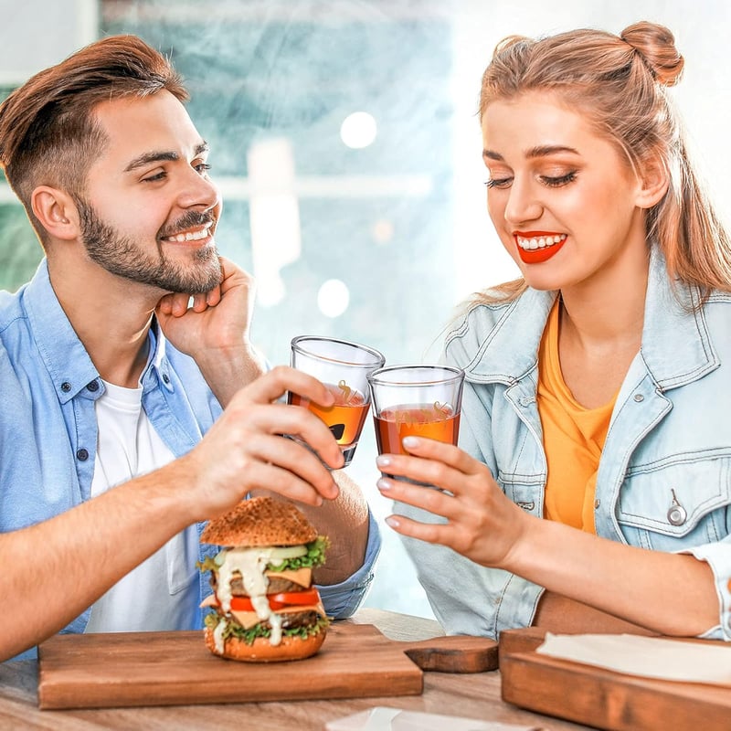 Patelai Mr and Mrs Arany Esküvői Pálinkás Pohár Szett - 2 db Elegáns Üveg Pohár Párnak, Nászajándék, Eljegyzési Ajándék, Évfordulóra, 60ml