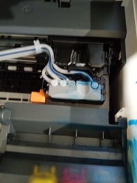 Imprimantă multifuncțională HP Smart Tank 7005 cu rezervor de cerneală — defectă, pentru piese: cap de imprimare blocat, cerneală scursă (stare: vezi a 2-a imagine) 3