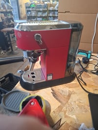 De'Longhi Dedica Style kézi tejhabosítós espresso kávégép, piros színű, karban tartott használt állapot 3