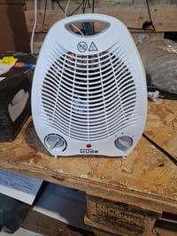 Güde GH 2000 pištolj za vrući zrak 2000 W, s 2 stupnja (1000/2000 W), protok zraka 75 m³/h — slomljeno i napuklo kućište (stanje: vidi 2. sliku) 2