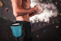 MoKo Magnézia Zsák - Kék Nylon Krétazsák Állítható Pánttal, Cipzáros Zsebbel és Karabinerrel Mászáshoz, Súlyemeléshez, Tornához 8