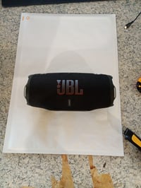 Boxă portabilă Bluetooth JBL Charge 6 neagră – defectă, funcționează parțial: muzica se oprește după 2-3 secunde (stare: vezi imaginea nr. 2) 3