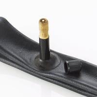 Cameră de aer pentru bicicletă Fischer 20 inchi ETRTO 40/62-406 cu ventil auto, pentru biciclete de oraș și trekking, cameră robustă, flexibilă și durabilă 3
