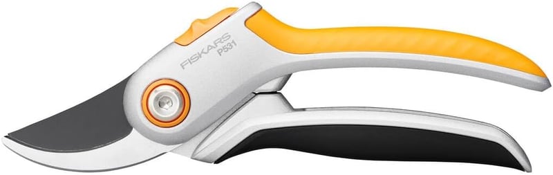 Fiskars Bypass Metszőolló Friss Ágakhoz, Tapadásmentes Bevonatú Acél Pengék, Alumínium Nyél, Fekete/Narancs, Plus P531