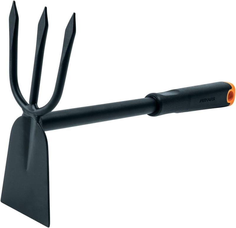 Fiskars Ergo kombinált kapa 30,5 cm rozsdamentes acél fejjel és ergonomikus nyéllel - Combination hoe