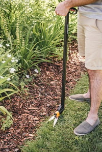 Nožnice na trávu Fiskars GS46 Servo-System s dlhou násadou, 100 cm, oceľové čepele, čierna/oranžová, 1000590 3