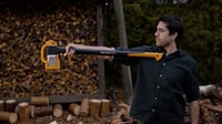 Štiepacia sekera Fiskars s chráničom ostria a prepravnou poistkou, 96 cm, na lesné práce a prípravu palivového dreva 10