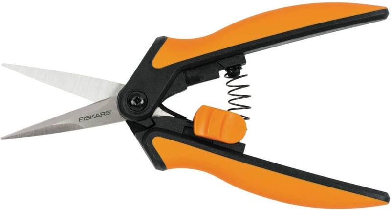 Fiskars Solid Micro-Tip SP130 precíziós metszőolló