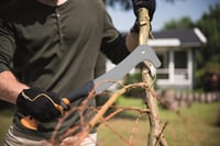 Mačeta Fiskars WoodXpert XA3 50,5 cm, čierno-oranžová, s nepriľnavým tvrdeným povrchom — Stopy používania na čepeli (stav: pozri 2. obrázok) 5