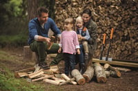 Štiepacia sekera Fiskars X17 s chráničom čepele, veľkosť M, 60 cm násada, na štiepanie palivového dreva 10