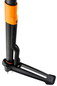 Vytrhávač buriny Fiskars Xact 1077305 – dĺžka 1 m, ramená z nehrdzavejúcej ocele, čierno-oranžová rukoväť, ručný nástroj na ničenie buriny 6