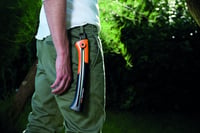 Fierăstrău manual Fiskars Xtract SW75 pentru lemn verde, dinți mari, lungime lamă 25,5 cm, lamă retractabilă din oțel inoxidabil, negru/portocaliu 8