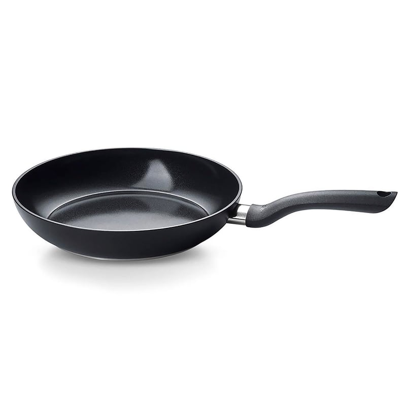 Fissler Essential Black aluminijska tava s keramičkim premazom 28 cm, bez PFAS/PTFE — oguljena boja na dnu i ogrebotine (stanje: vidi 2. sliku)